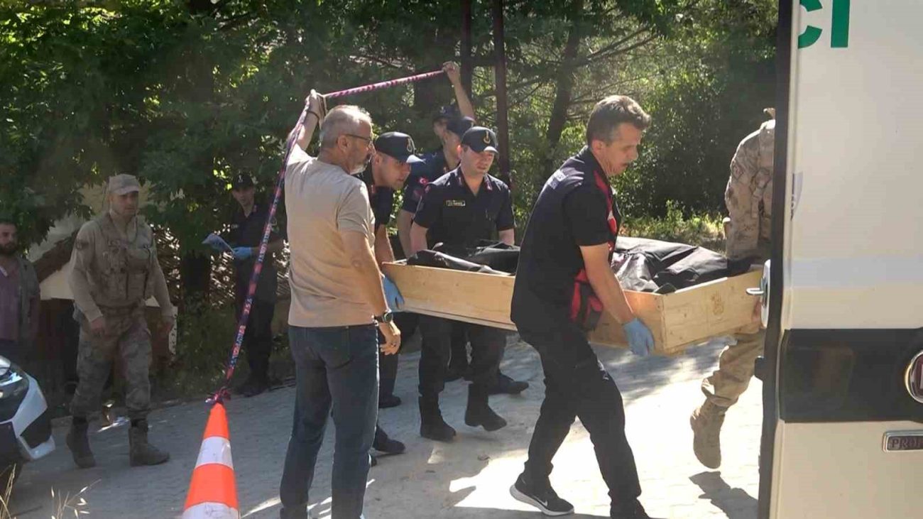 ESADİYE KÖYÜNDE KARDEŞİNİ ÖLDÜREN ZANLIYA AĞIRLAŞTIRILMIŞ MÜEBBET 4 ESADİYE KÖYÜNDE KARDEŞİNİ ÖLDÜREN ZANLIYA AĞIRLAŞTIRILMIŞ MÜEBBET