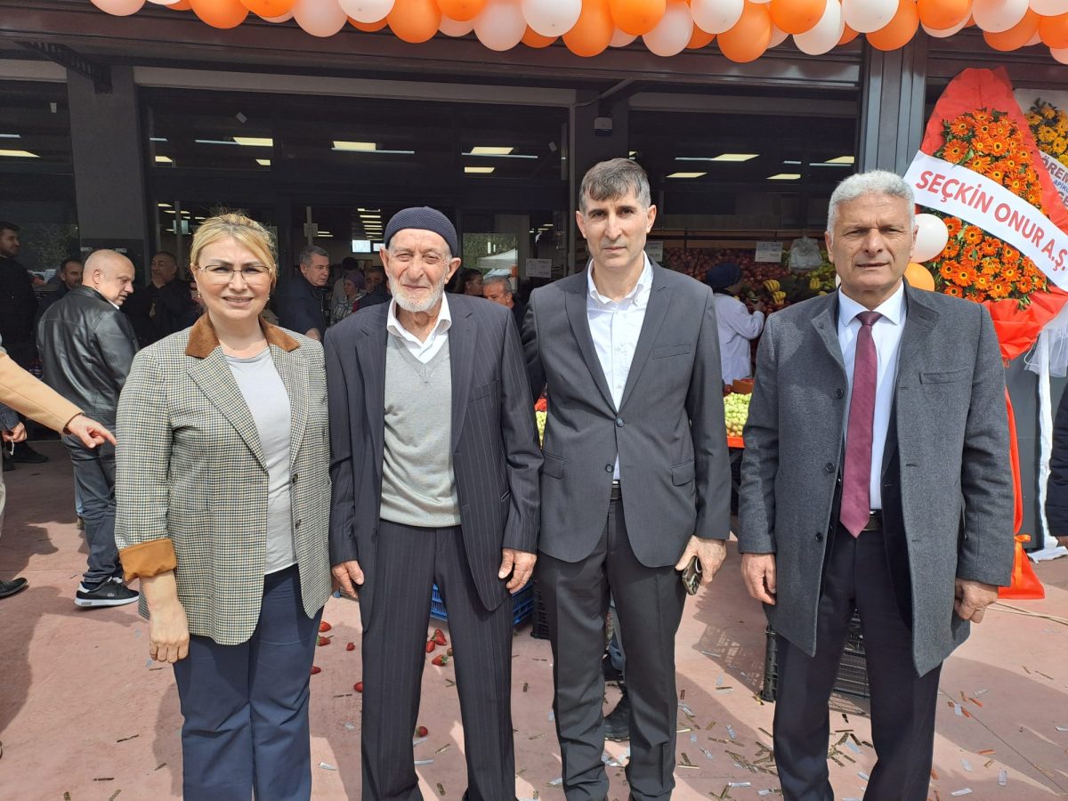 SUBAŞIN’DA DOSTLAR HİPERMARKET HİZMETE AÇILDI 3 SUBAŞI’DA DOSTLAR HİPERMARKET HİZMETE AÇILDI