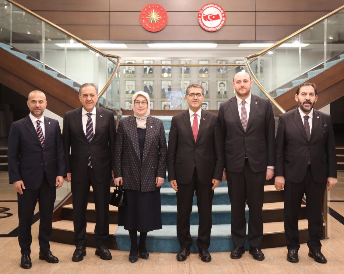 YALOVA'NIN ÖNCELİKLİ YATIRIMLARI ANKARA'DA 3 YALOVA'NIN ÖNCELİKLİ YATIRIMLARI ANKARA'DA