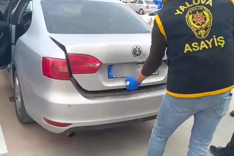 YALOVA’DA SAHTE ALTIN DOLANDIRICILIĞI: 3 KUYUMCU HEDEF ALAN ŞÜPHELİLER TUTUKLANDI