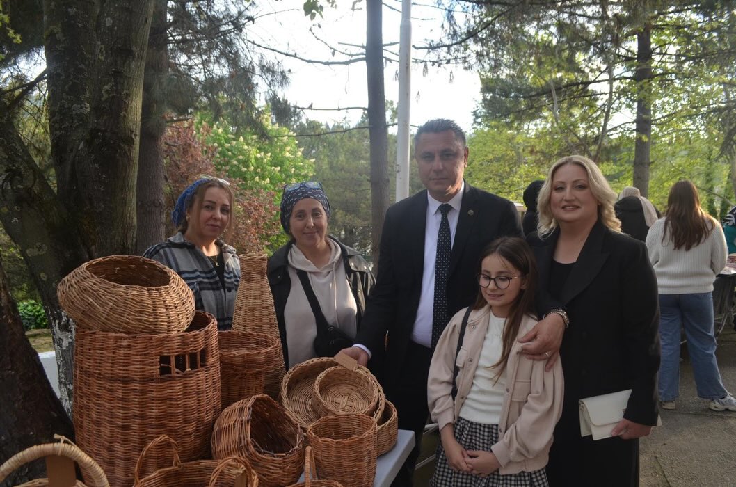 KAYTAZDERE’DE BAHARIN GELİŞİ ATEŞ ÜZERİNDEN ATLAYARAK KUTLANDI 3 KAYTAZDERE’DE BAHARIN GELİŞİ ATEŞ ÜZERİNDEN ATLAYARAK KUTLANDI