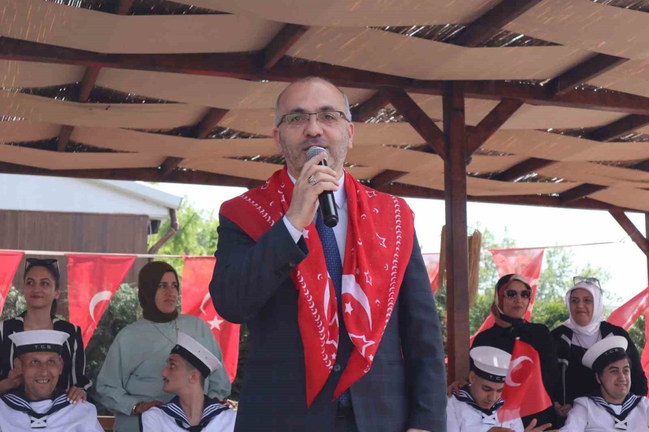 YALOVA’DA ENGELLİ GENÇLER İÇİN DUYGULANDIRAN ASKER KINASI