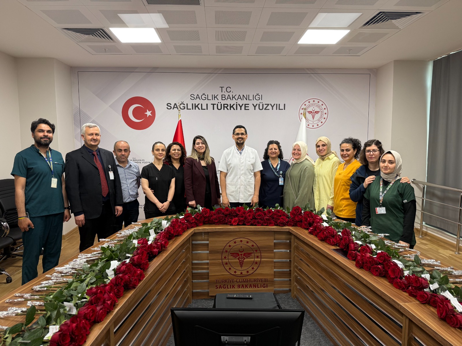 BAŞHEKİM ERGENÇ, HEMŞİRELER GÜNÜNÜ KUTLADI