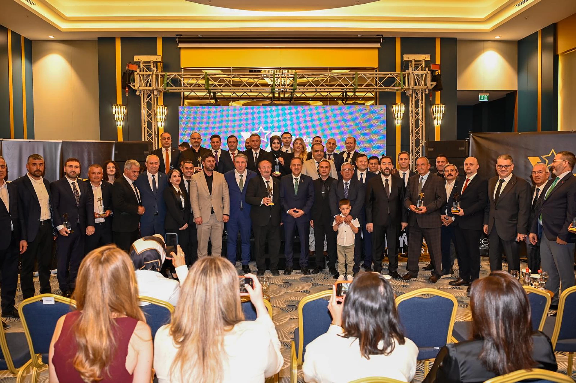VİZYON ÖDÜLLERİ SAHİPLERİNİ BULDU