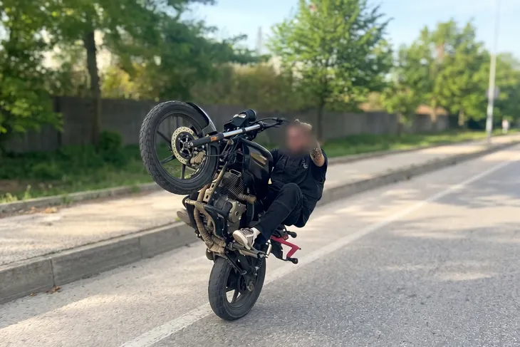 SOSYAL MEDYA PAYLAŞIMI JANDARMADAN KAÇMADI!