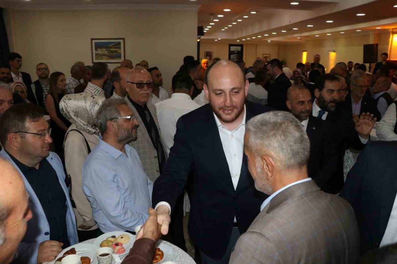 BÜYÜKGÜMÜŞ:“BİZİM TEK GÜNDEMİMİZ MİLLETE HİZMET” 2 BÜYÜKGÜMÜŞ:“BİZİM TEK GÜNDEMİMİZ MİLLETE HİZMET”