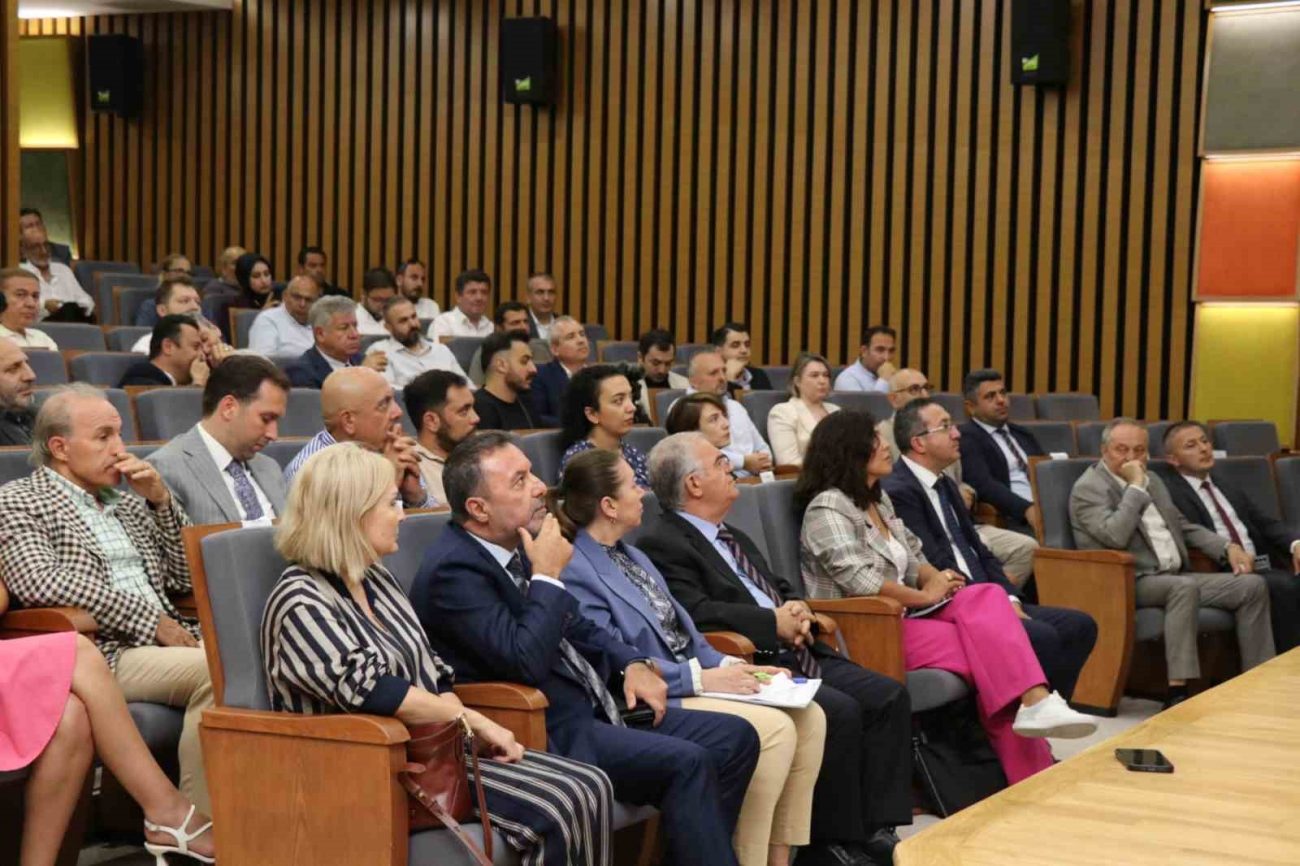 YALOVA’DA SANAYİNİN GELECEĞİ MASAYA YATIRILDI: YEŞİL DÖNÜŞÜM VE TEKNOLOJİ ODAKLI YENİ YOL HARİTASI