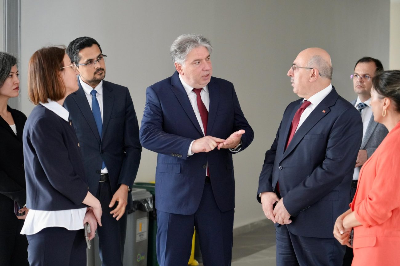 YÖK ÜYESİ PROF. DR. AK’TAN, YALOVA ÜNİVERSİTESİ’NE ZİYARET