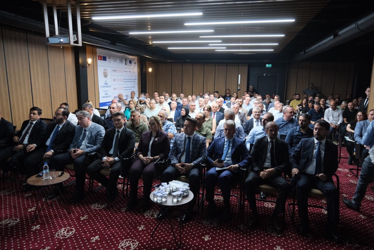 ALTINOVA YEREL EYLEM GRUBU DERNEĞİ RESMEN TANITILDI.. DERNEK BAŞKANI ÇİFTÇİ:“BU ALTINOVA’NIN ORTAK BAŞARISIDIR”