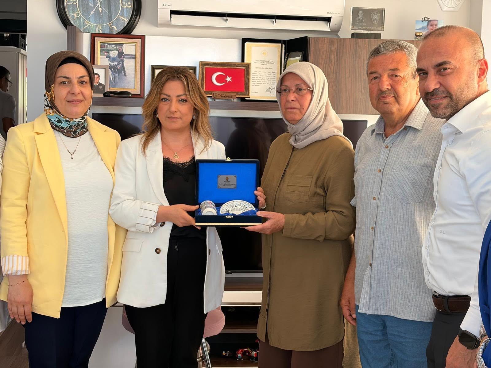 AK PARTİ YALOVA’DAN, BABALAR GÜNÜNDE ANLAMLI VEFA