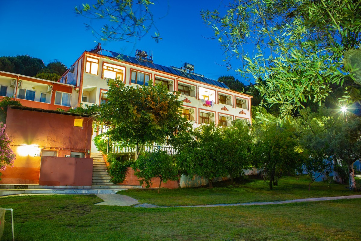 ARMUTLU'DA OTEL ARAYANLAR İÇİN FISTIKLI NEDEN ÖNE ÇIKIYOR? 2 ARMUTLU'DA OTEL ARAYANLAR İÇİN FISTIKLI NEDEN ÖNE ÇIKIYOR?