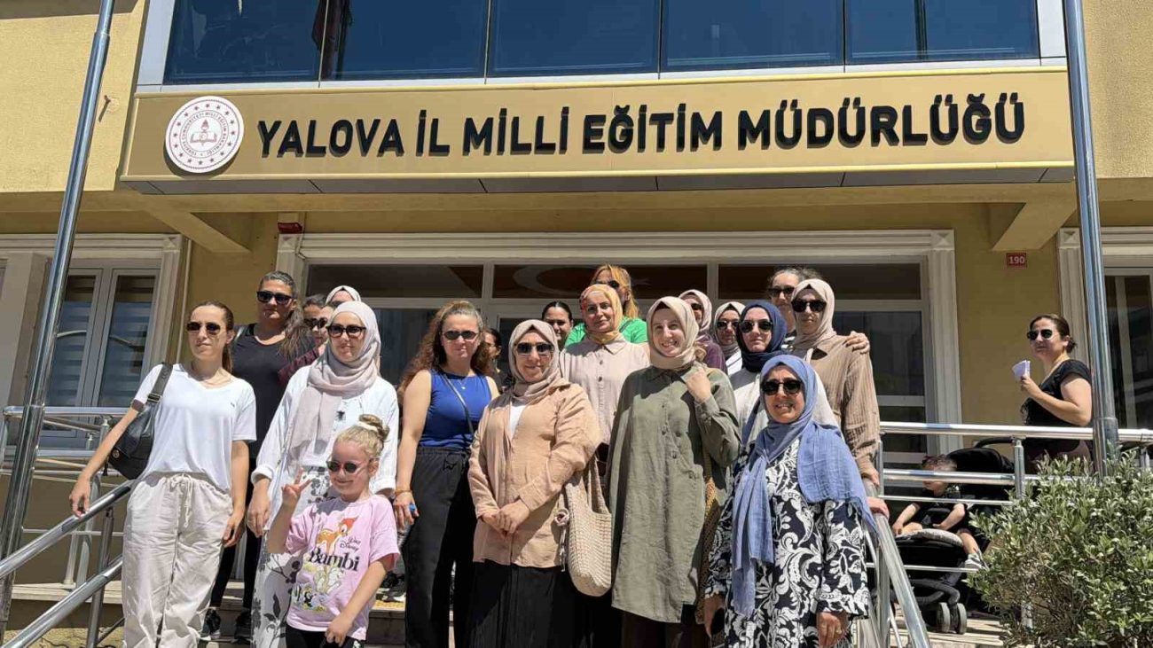 YALOVA’DA VELİLERDEN TEPKİ.. “AYRICALIK DEĞİL, ADİL ÇÖZÜM İSTİYORUZ” 2 YALOVA’DA VELİLERDEN TEPKİ.. “AYRICALIK DEĞİL, ADİL ÇÖZÜM İSTİYORUZ”