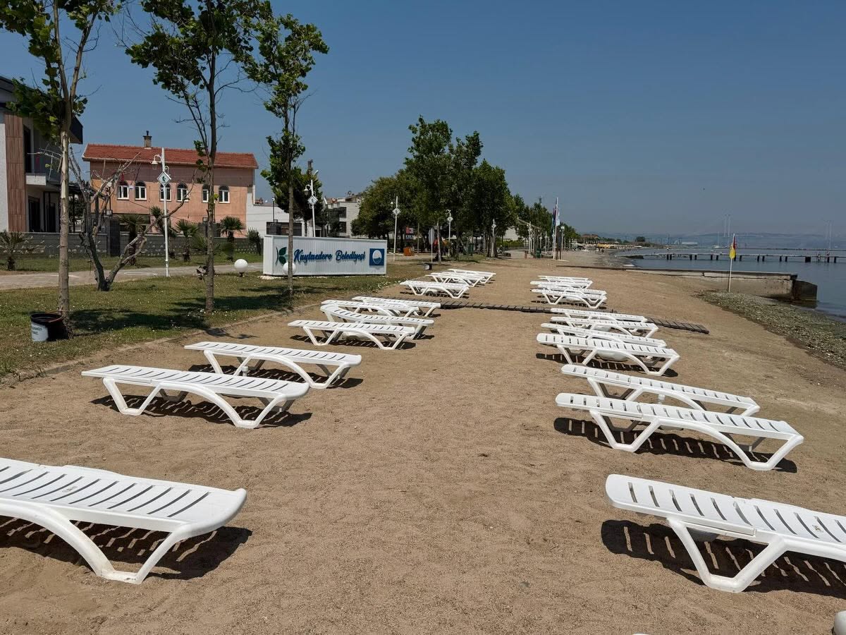 KAYTAZDERE’NİN İKİ PLAJINDA MAVİ BAYRAK GURURU 2 KAYTAZDERE’NİN İKİ PLAJINDA MAVİ BAYRAK GURURU