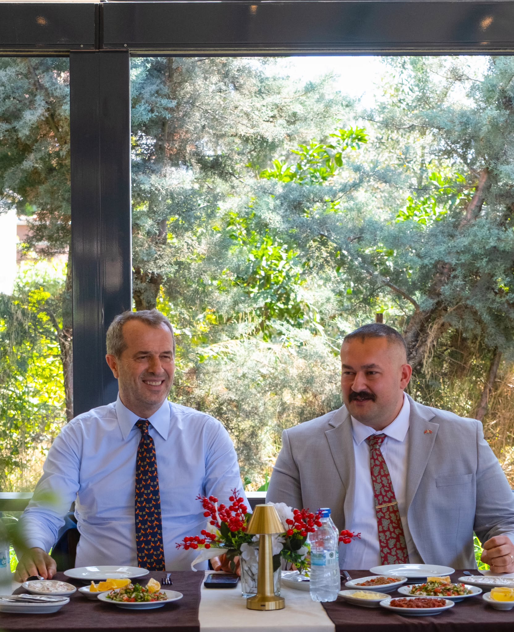 MİLLETVEKİLİ SAFFET SANCAKLI’DAN BEYEFENDİ RESTAURANT’A ANLAMLI ZİYARET