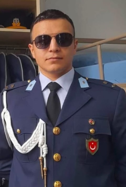 YALOVA’DA EĞİTİM SIRASINDA ACI OLAY! ASKERİ ÖĞRENCİ VELİ BİLGİN ŞEHİT OLDU 3 YALOVA’DA EĞİTİM SIRASINDA ACI OLAY! ASKERİ ÖĞRENCİ VELİ BİLGİN ŞEHİT OLDU
