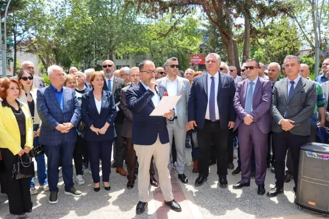 CHP'DEN YALOVA İL BAŞKANLIĞINDAN GÖREVDEN ALINMALARA TEPKİ