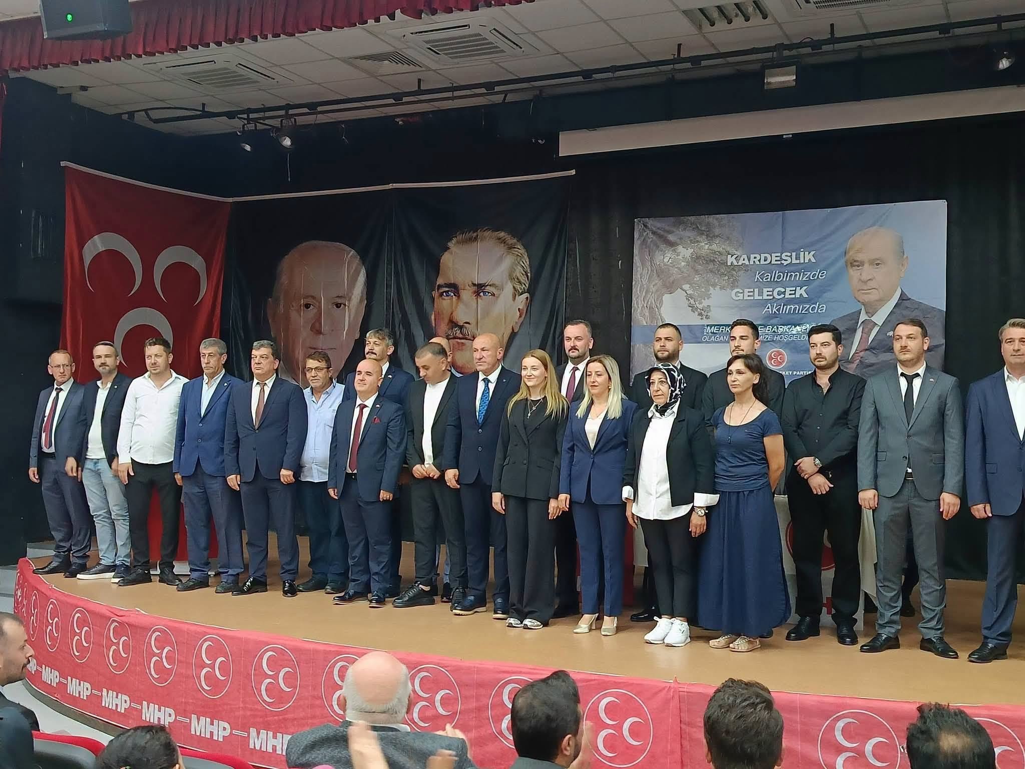 MHP YALOVA MERKEZ İLÇE BAŞKANLIĞINDA GÖREV DEĞİŞİMİ.. BARIŞ YILMAZ DELEGELERİN OYLARIYLA SEÇİLDİ