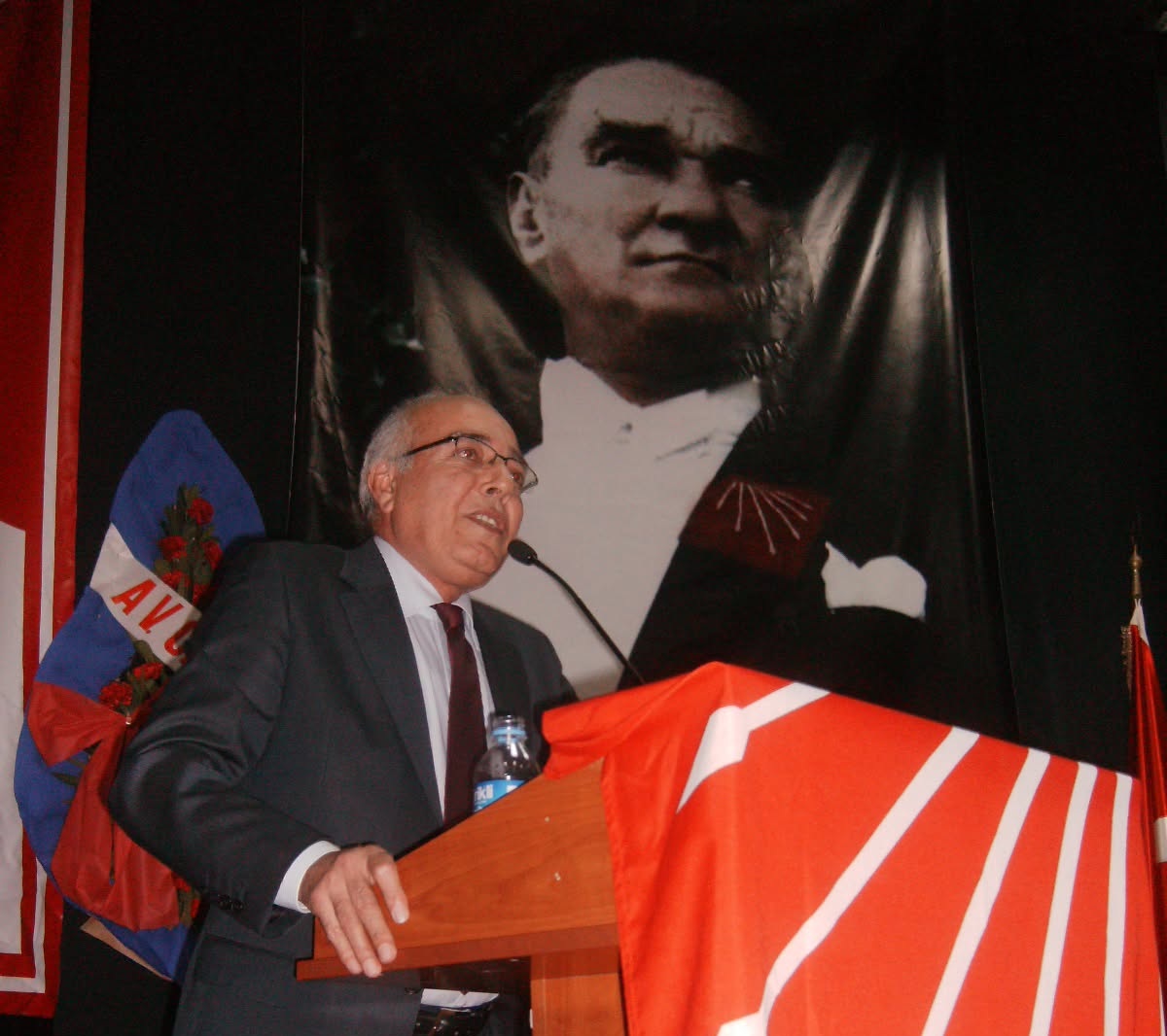 YALOVA BAROSU’NDA ACI KAYIP: ESKİ BAŞKAN CEMAL İNCİ HAYATINI KAYBETTİ