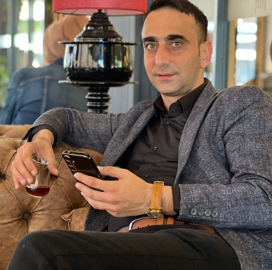 ÜNLÜ SANATÇI MURAT KEKİLİ’NİN KİTABINDA, ALTINOVA BELEDİYE SPOR BAŞKAN YARDIMCISI MUSTAFA YURT’A ÖZEL YER 3 ÜNLÜ SANATÇI MURAT KEKİLİ’NİN KİTABINDA, ALTINOVA BELEDİYE SPOR BAŞKAN YARDIMCISI MUSTAFA YURT’A ÖZEL YER