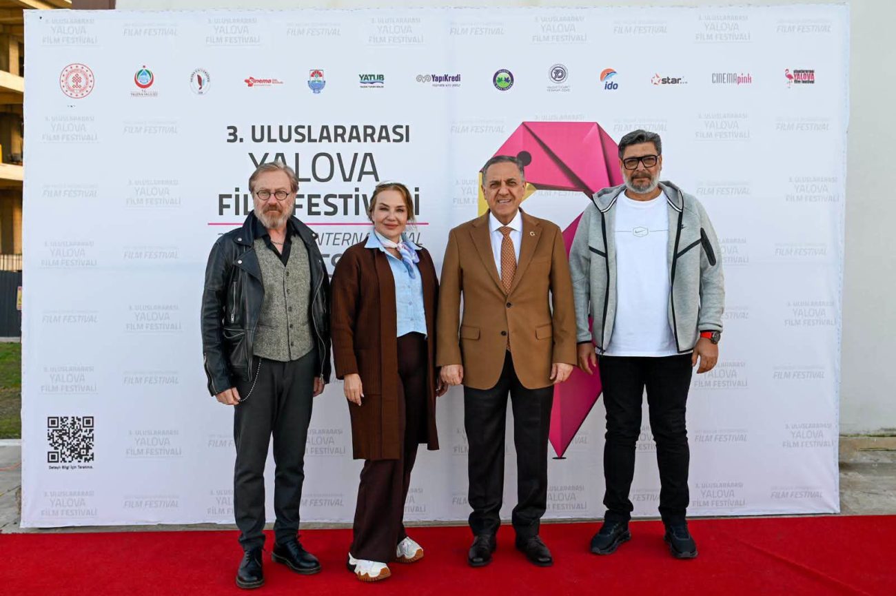 YALOVA’DA 3. FİLM FESTİVALİ SONA ERDİ 2 YALOVA’DA 3. FİLM FESTİVALİ SONA ERDİ