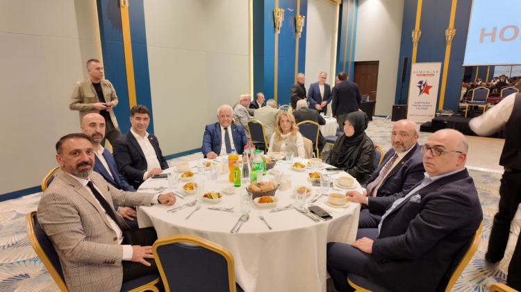 YALOVA’DA ELAZIĞ RÜZGÂRI: HARPUT KÜLTÜRÜ AYNI SOFRADA BULUŞTU 3 YALOVA’DA ELAZIĞ RÜZGÂRI: HARPUT KÜLTÜRÜ AYNI SOFRADA BULUŞTU